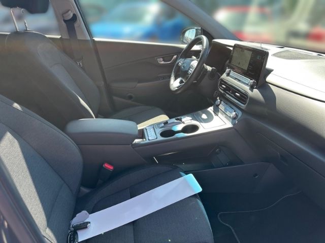 Fahrzeugabbildung Hyundai KONA Trend Elektro 2WD El. Panodach Navi Soundsy