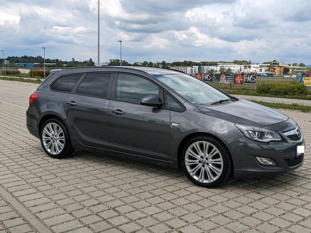 Opel Astra J Sportstourer