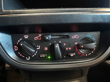 Citroën C3 1.4 16V Confort *2. Hand*Klima*Radio*MP3*CD*