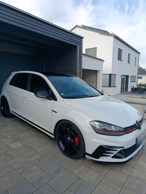 Image of Volkswagen Golf