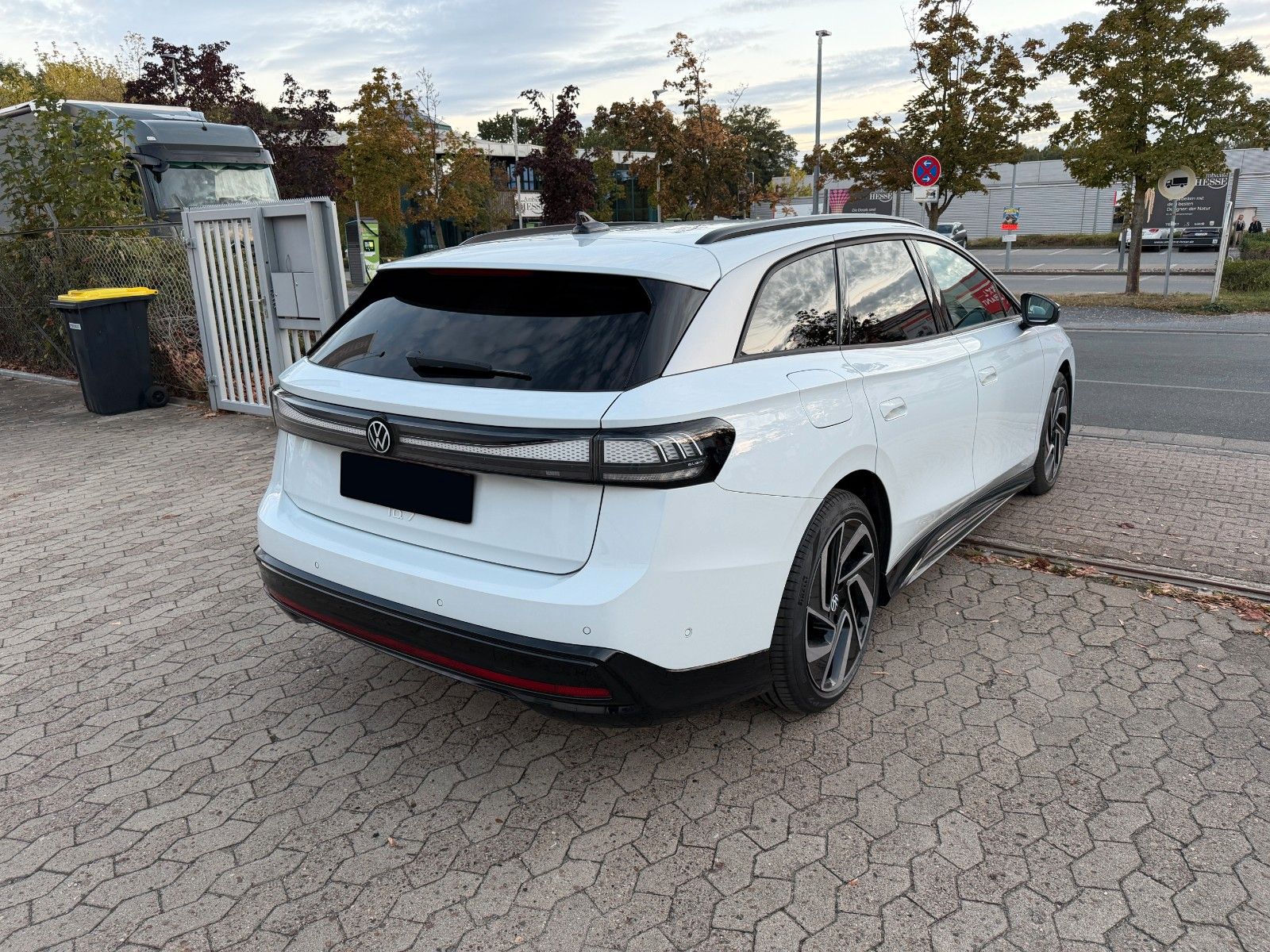 Volkswagen ID.7 Tourer Pro 210 kW AHK*360°*HUD*STDHZ*SIDE* imagem 3