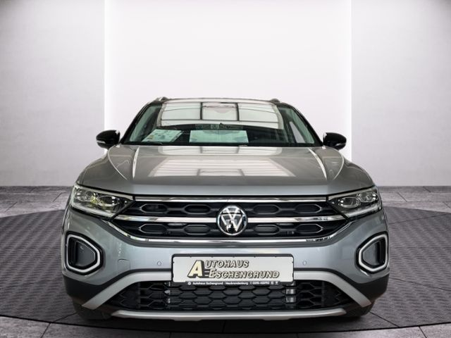 Fahrzeugabbildung Volkswagen T-Roc 1.5 TSI DSG STYLE AHK IQ.DRIVE GJR ANSCHLU