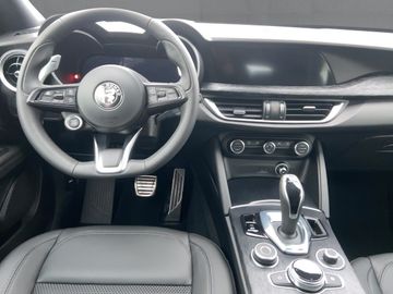 Alfa-Romeo Stelvio - 8