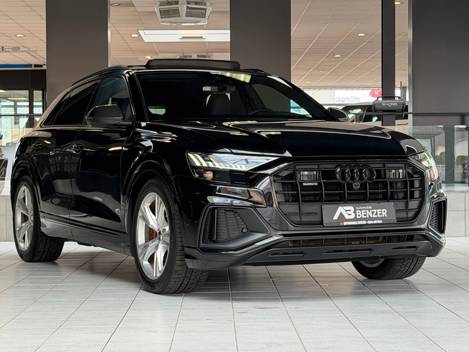 Fahrzeugabbildung Audi Q8 50 TDI Quattro/COMPETITION-PLUS/CARBON/VOLL