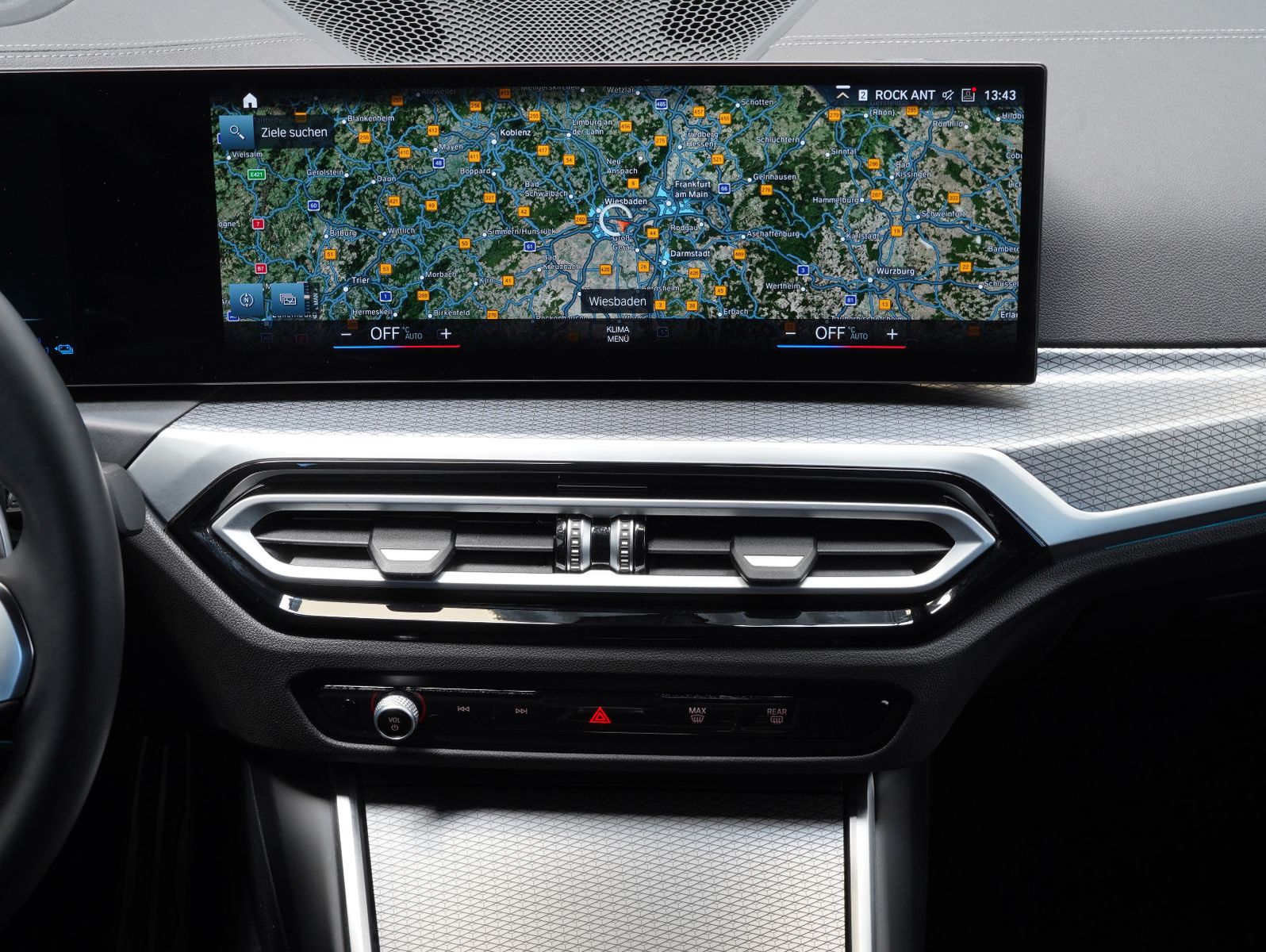 Fahrzeugabbildung BMW 320 e Touring M Sport FACELIFT/WIDESCREEN/HEADUP