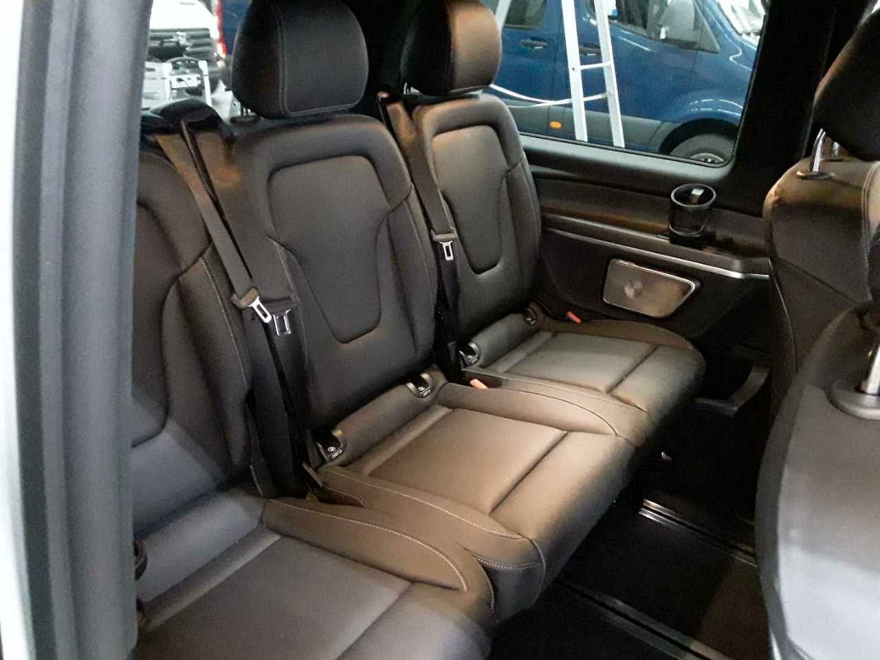 Fahrzeugabbildung Mercedes-Benz V 300 d 4MATIC EXCLUSIVE AMG Panorama AHK2,5to