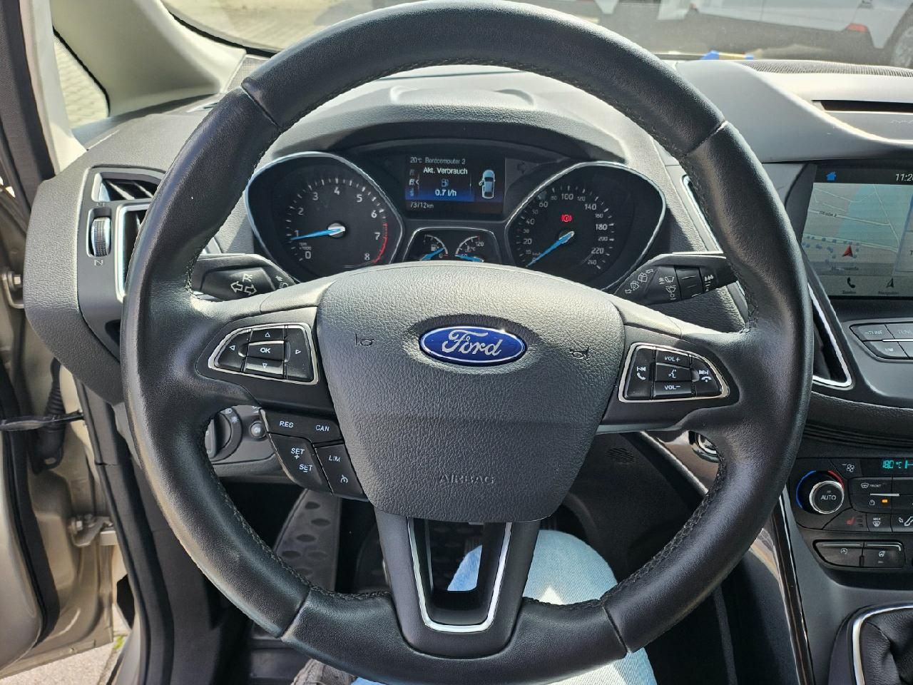 Fahrzeugabbildung Ford C-MAX Titanium