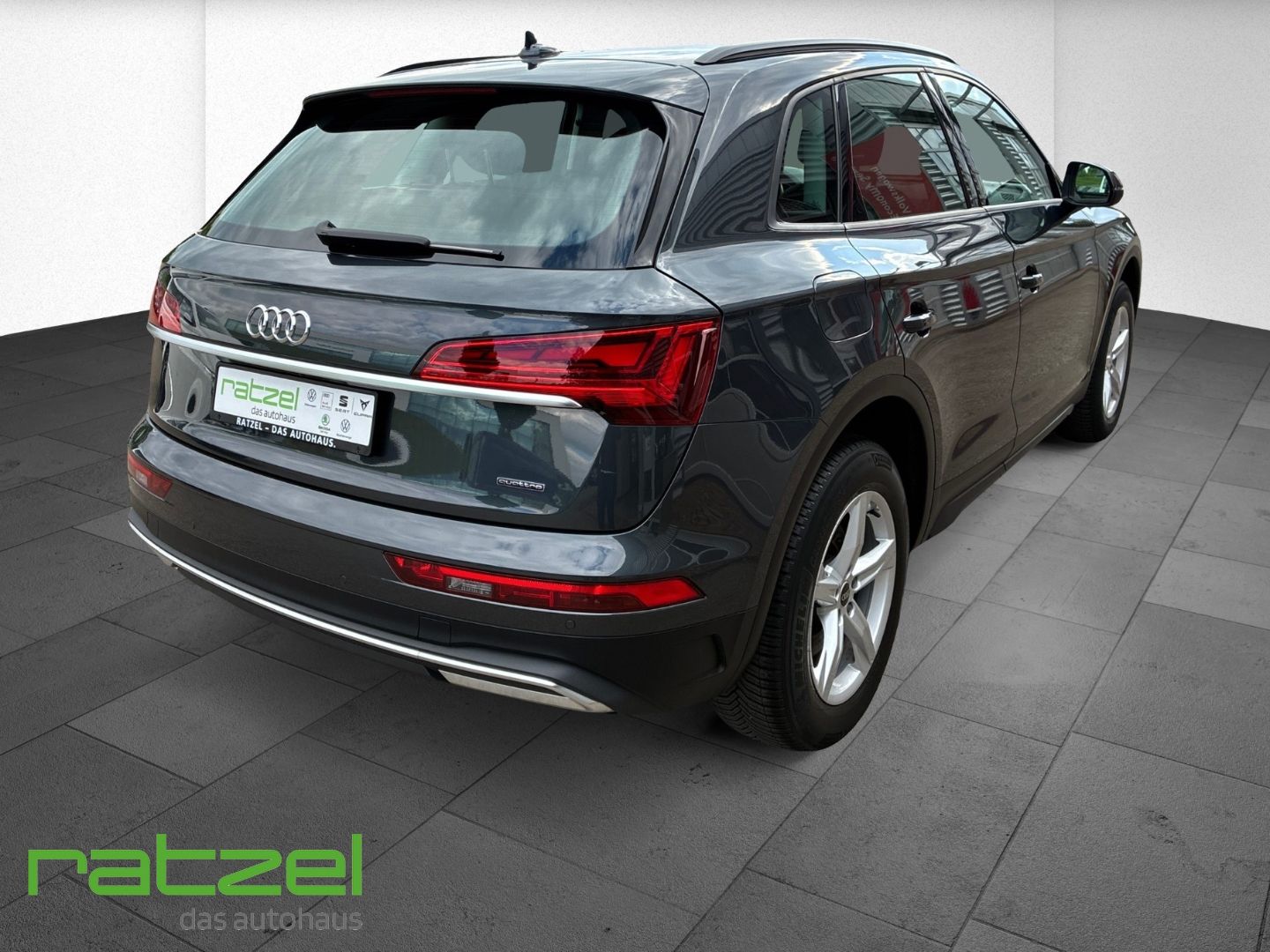 Fahrzeugabbildung Audi Q5 40 TDI quattro S tronic Navi LED RFK Virtual