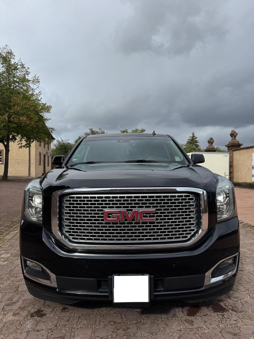 GMC YUKON 6,2L V8 DENALI 4x4 Allrad 7 Sitze