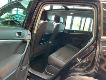 Volkswagen Tiguan Sport & Style 4Motion *NAVI*AHK*XENON*RFK
