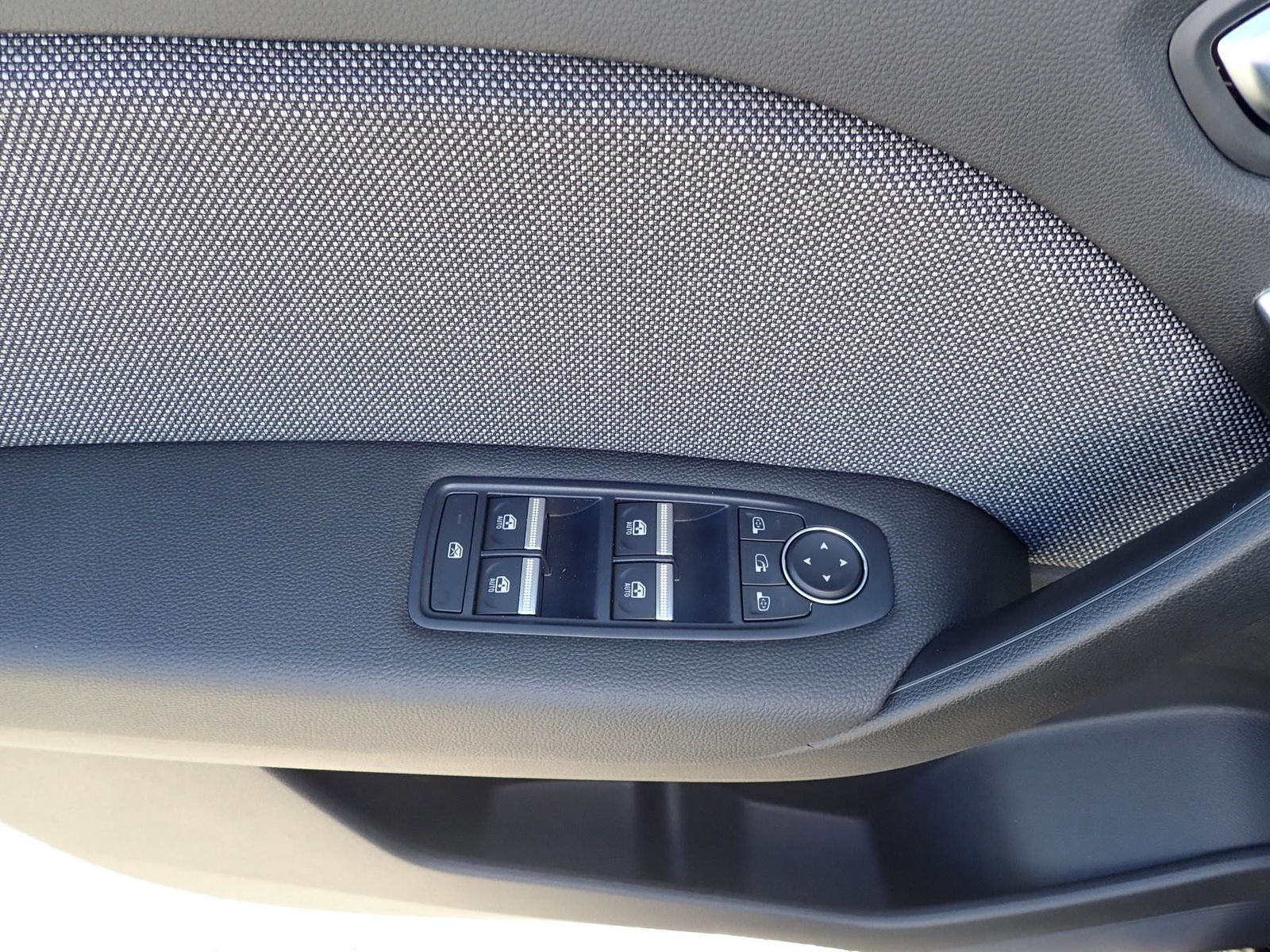 Fahrzeugabbildung Renault Captur Techno Mild Hybrid 160 EDC