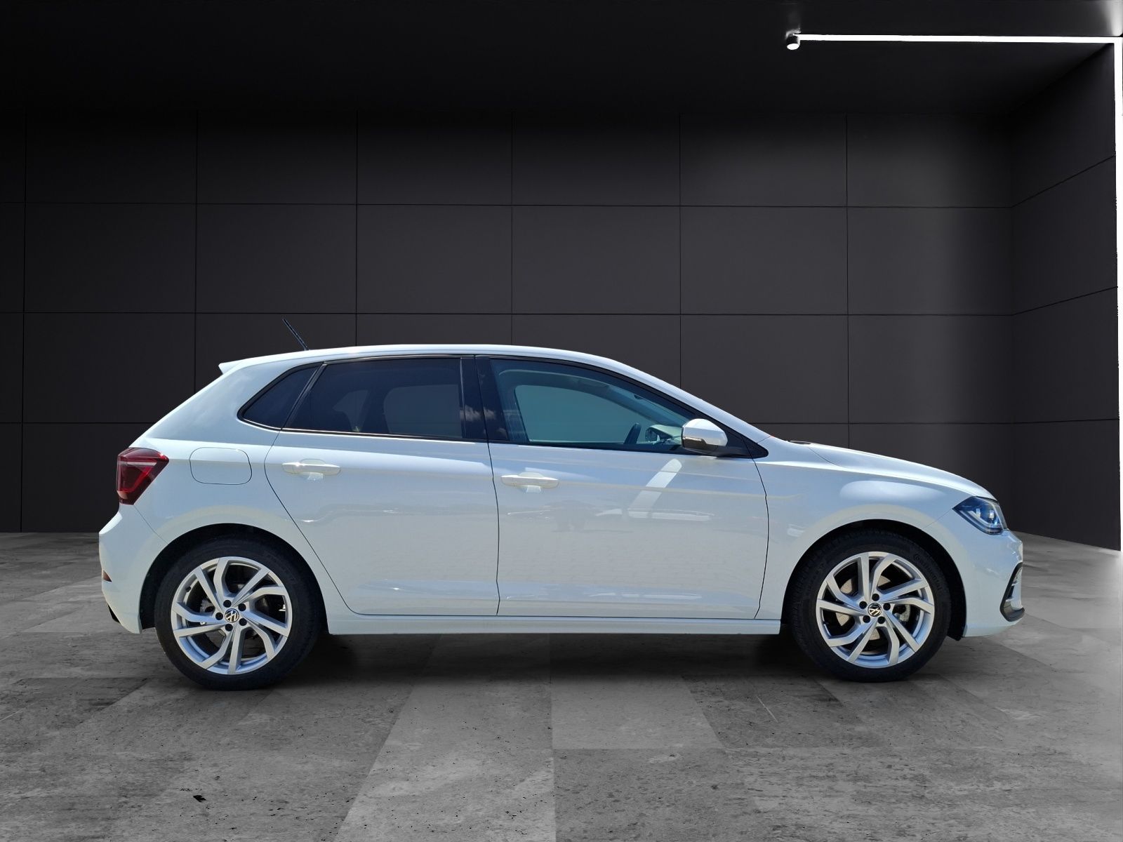Fahrzeugabbildung Volkswagen Polo TSI Style DSG Matrix Navi AID ACC RFK SH LM