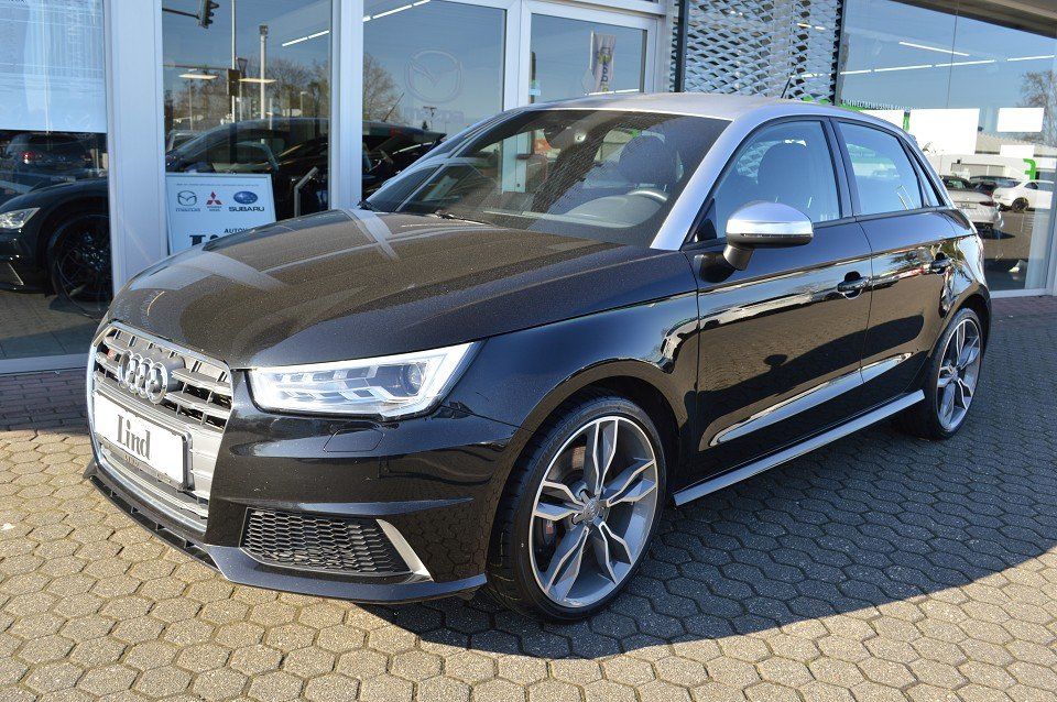 AUDI S1