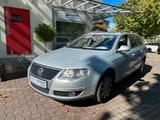 Volkswagen Passat 1,8 Variant Aut.*Glasd*NaviPlus*AHK* - gebrauchte VW Passat Variant aus dem Jahr 2008