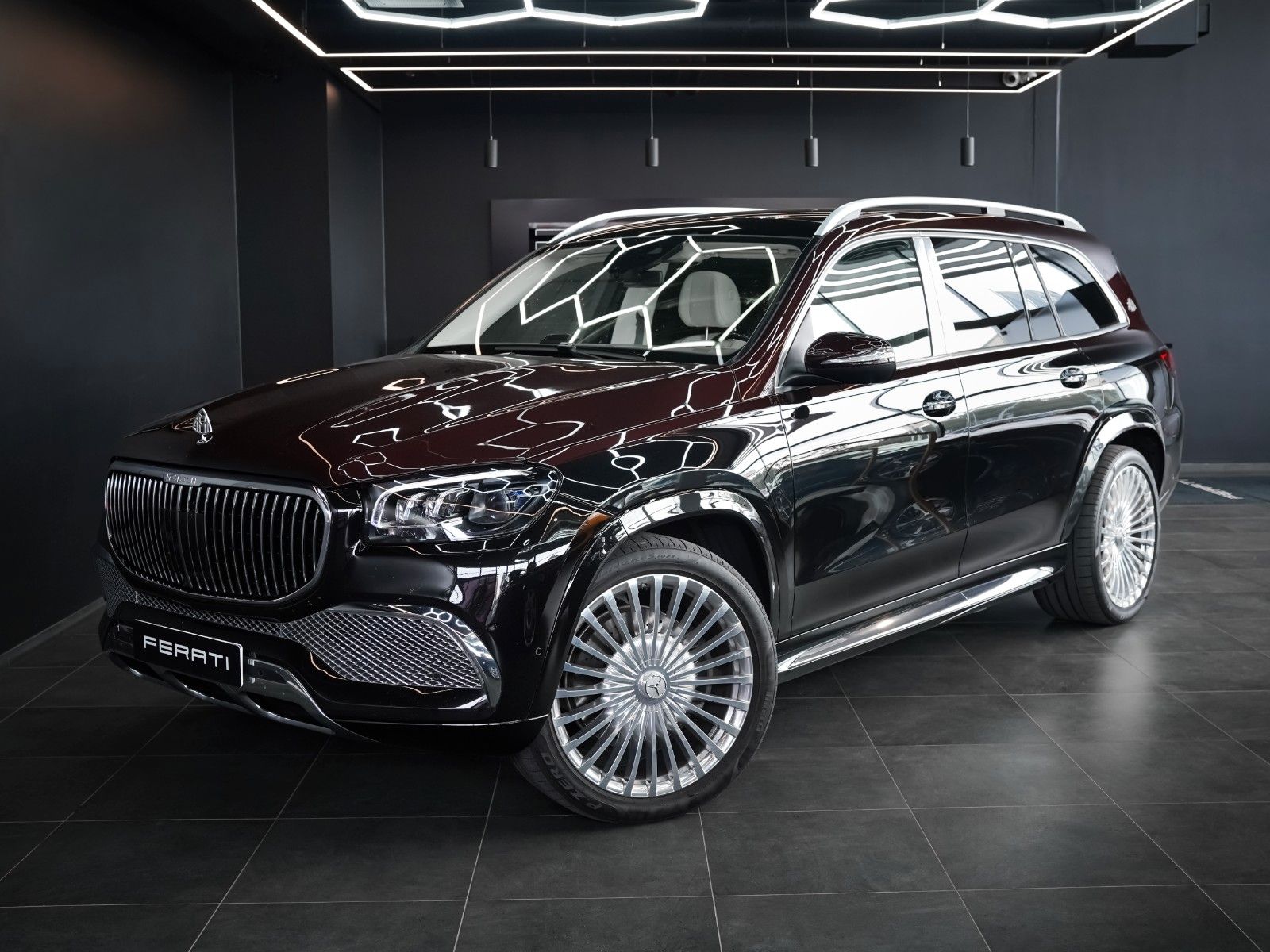 MERCEDES-BENZ GLS 600 Maybach 4Matic Two-Tone