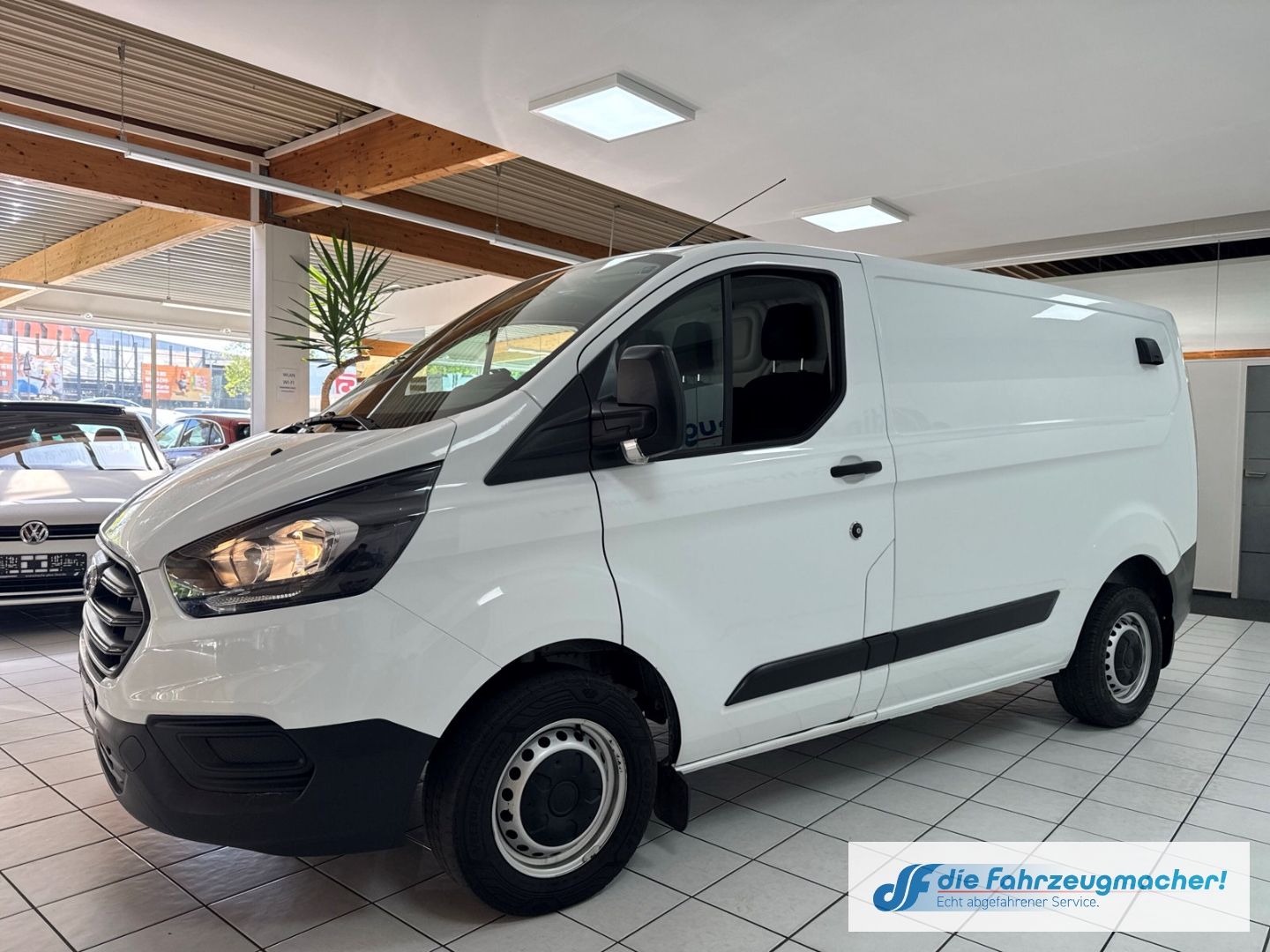 Fahrzeugabbildung Ford Transit Custom Kasten 280 L1 DAB SHZ Notbremsass