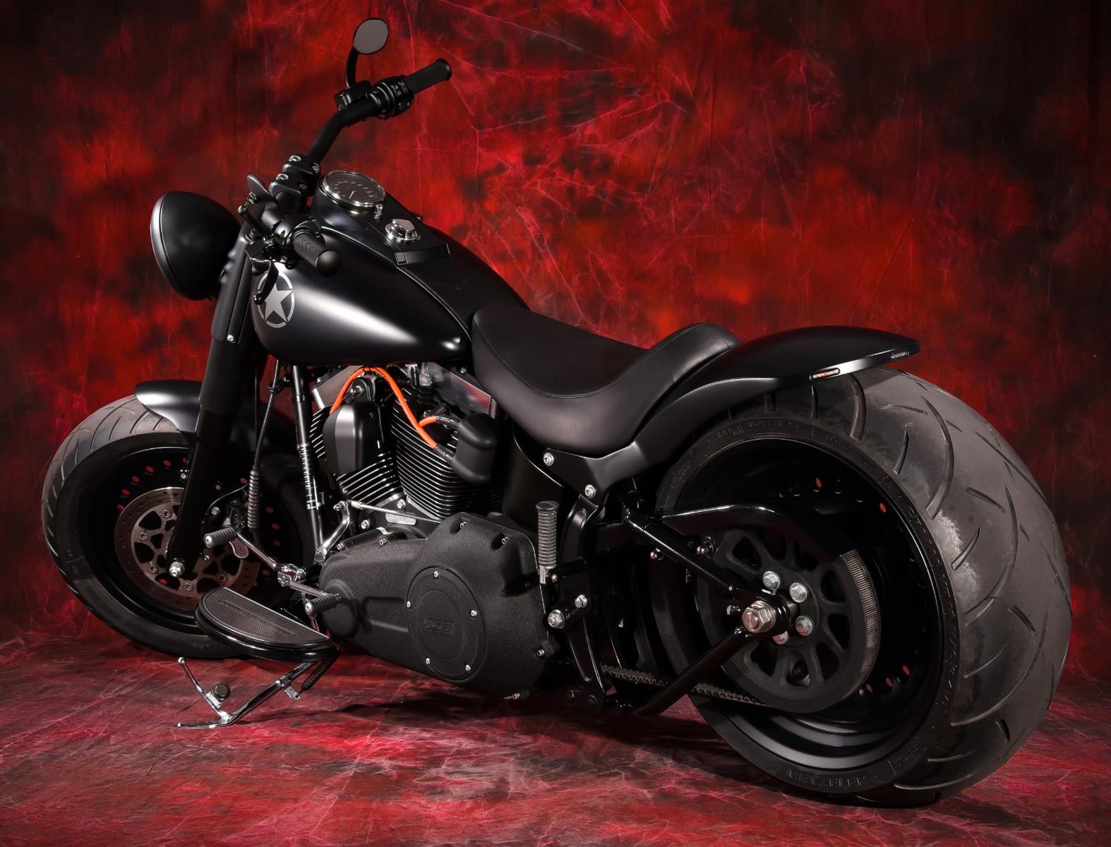 Harley-Davidson Fat Boy S  110 - Umbau 260 Schwarz&laut Jekill