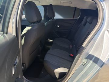 Peugeot 208 1.2 PureTech 100 Allure NAVITEMPOMATLEDKA