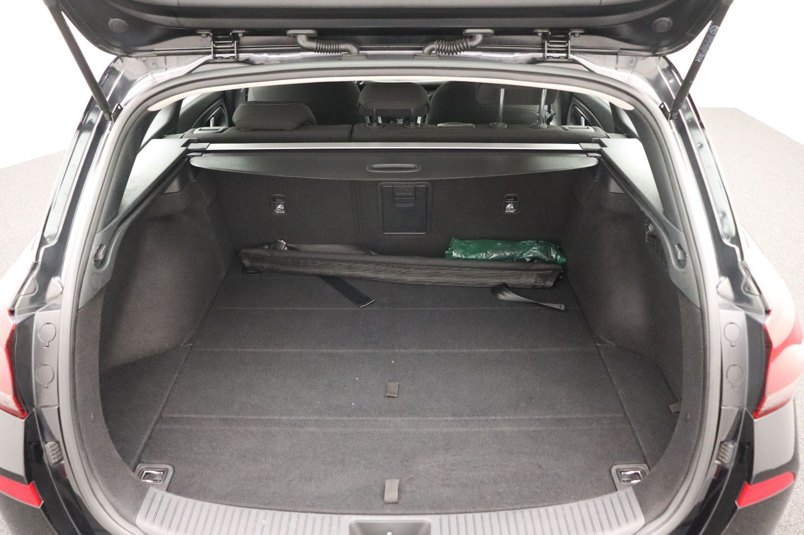 Fahrzeugabbildung Hyundai i30 Kombi 1.6 CRDi Trend Automatik