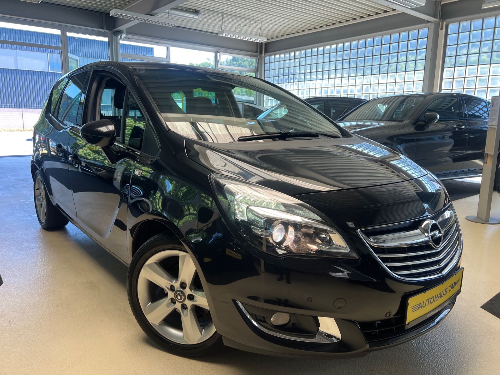 Fahrzeugabbildung Opel Meriva B Innovation *RÜCKFAHRKAMERA*NAVI*