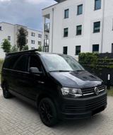 Volkswagen T6 Multivan - blaue Volkswagen T6 Multivan