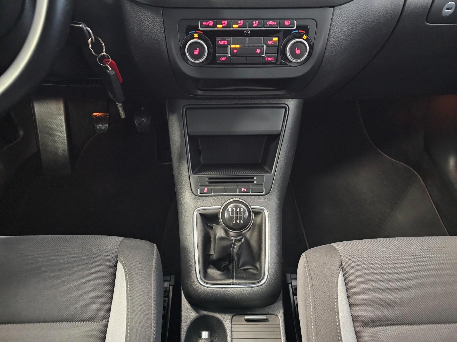 Volkswagen Golf Plus 2013 — photo 16