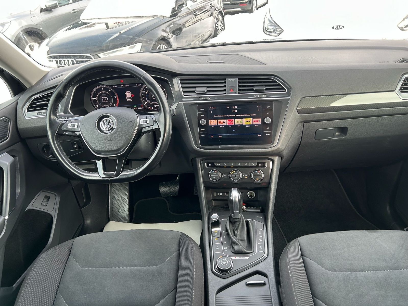 Fahrzeugabbildung Volkswagen Tiguan Allspace 4Motion°7 Sitzer°DSG°AHK°LED°