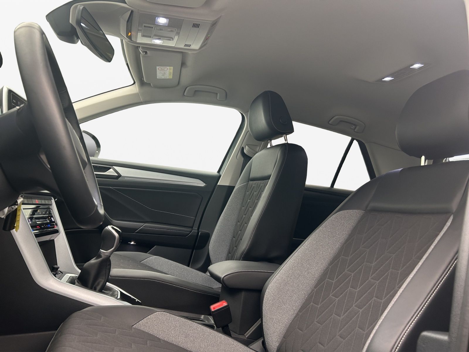 Volkswagen T-Roc - Bild 10