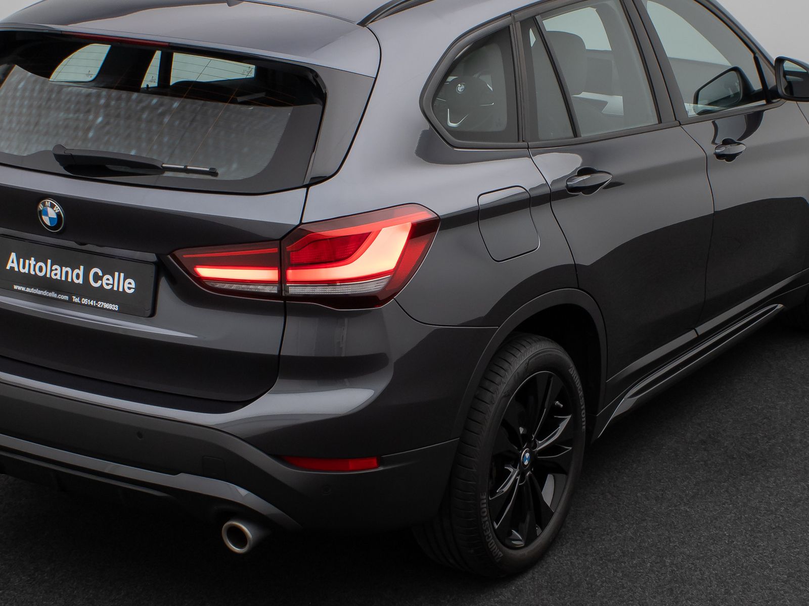 Fahrzeugabbildung BMW X1 sD20i SportLine Kamera HUD DAB HiFi Alarm LED