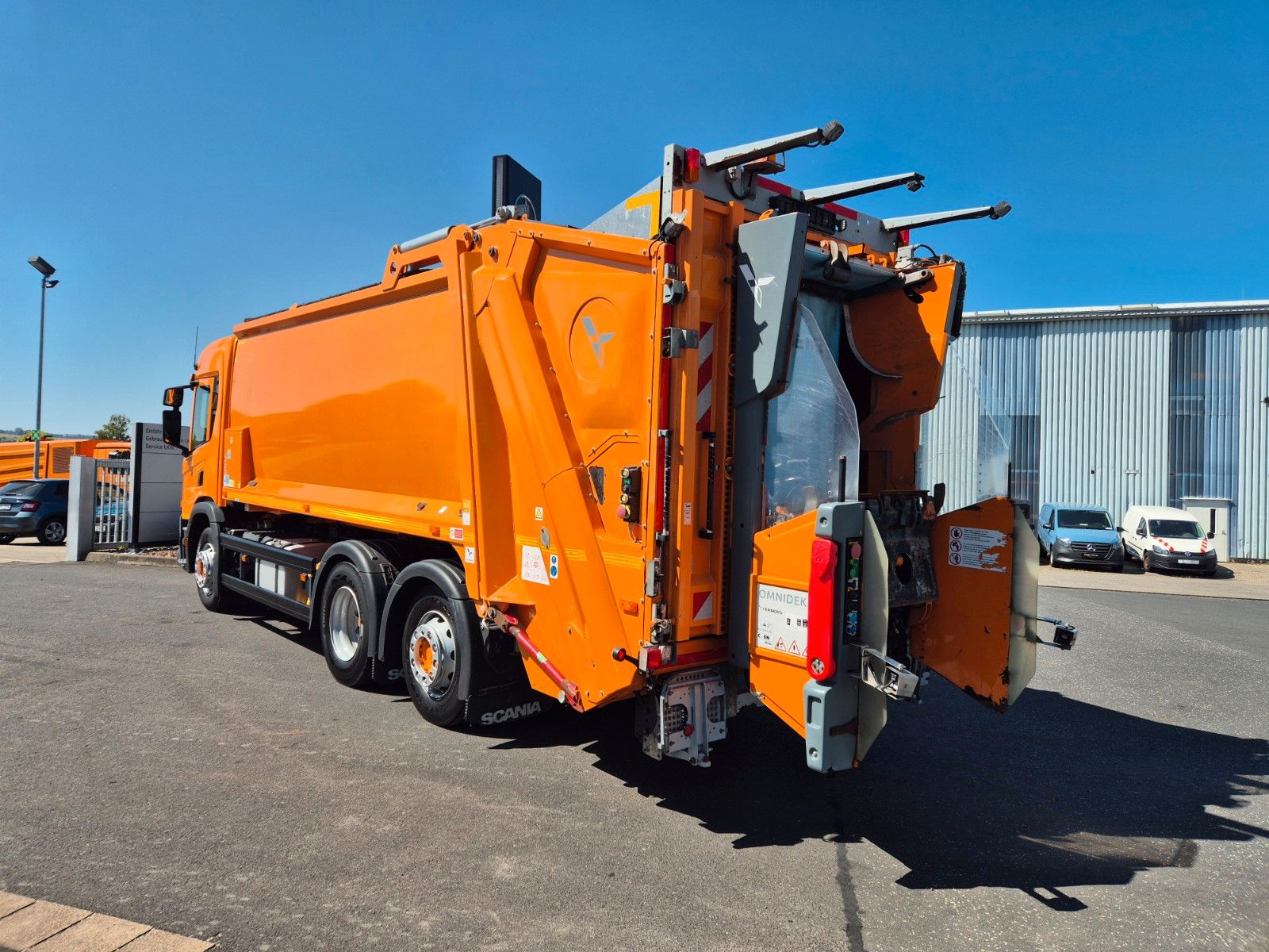 Fahrzeugabbildung Scania P 320 B6x2*4NA Olympus 21 W ASF Hecklader