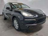 Porsche Cayenne 3.0 TDI *STHEIZ*BOSE*SDACH*SHEFT*II.HAND - Porsche Cayenne aus 2010 mit Diesel-Antrieb