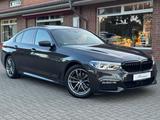 BMW 520 d M Sportpaket/Head up/360°/LED/Memory/Leder - mit Diesel-Antrieb: Grau, Limousine, mit Klimaautomatik, Sportpaket