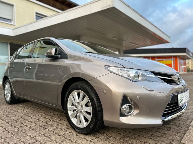 Toyota Auris 1,6 Ltr. Lim. Xenon Klima Kamera Tüv NEU