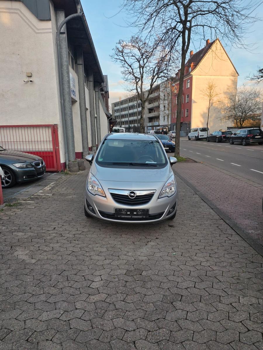 Opel Meriva B Design Edition