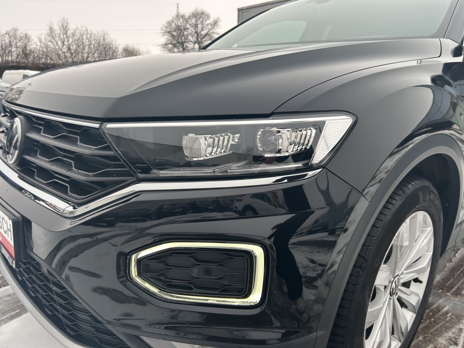 Fahrzeugabbildung Volkswagen T-Roc TSI Sport DSG 4M LED Navi ACC RFK SH