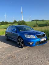 Skoda Octavia 2.0 TFSI DSG RS Combi RS - Skoda Octavia aus 2012: RS