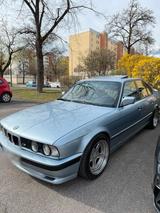 BMW e34 525i - BMW 525: Limousine, E34