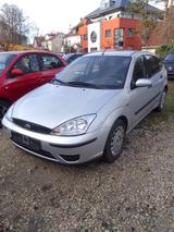 Ford Focus 1.6 Ghia Ghia - Ford Focus aus 2004: Ghia