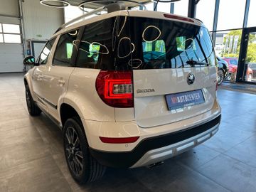Skoda Yeti Adventure *TÜV*Xenon*Scheckheftgepfl.*Navi*