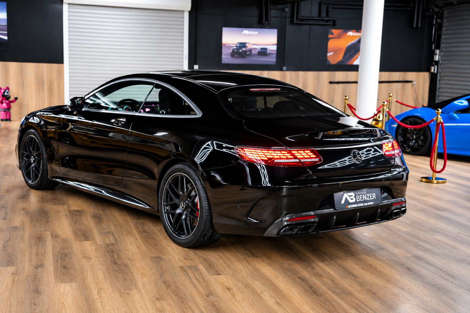 Fahrzeugabbildung Mercedes-Benz S S 63 AMG 4Matic *Pano*Designo*Ambiente*Carbon*