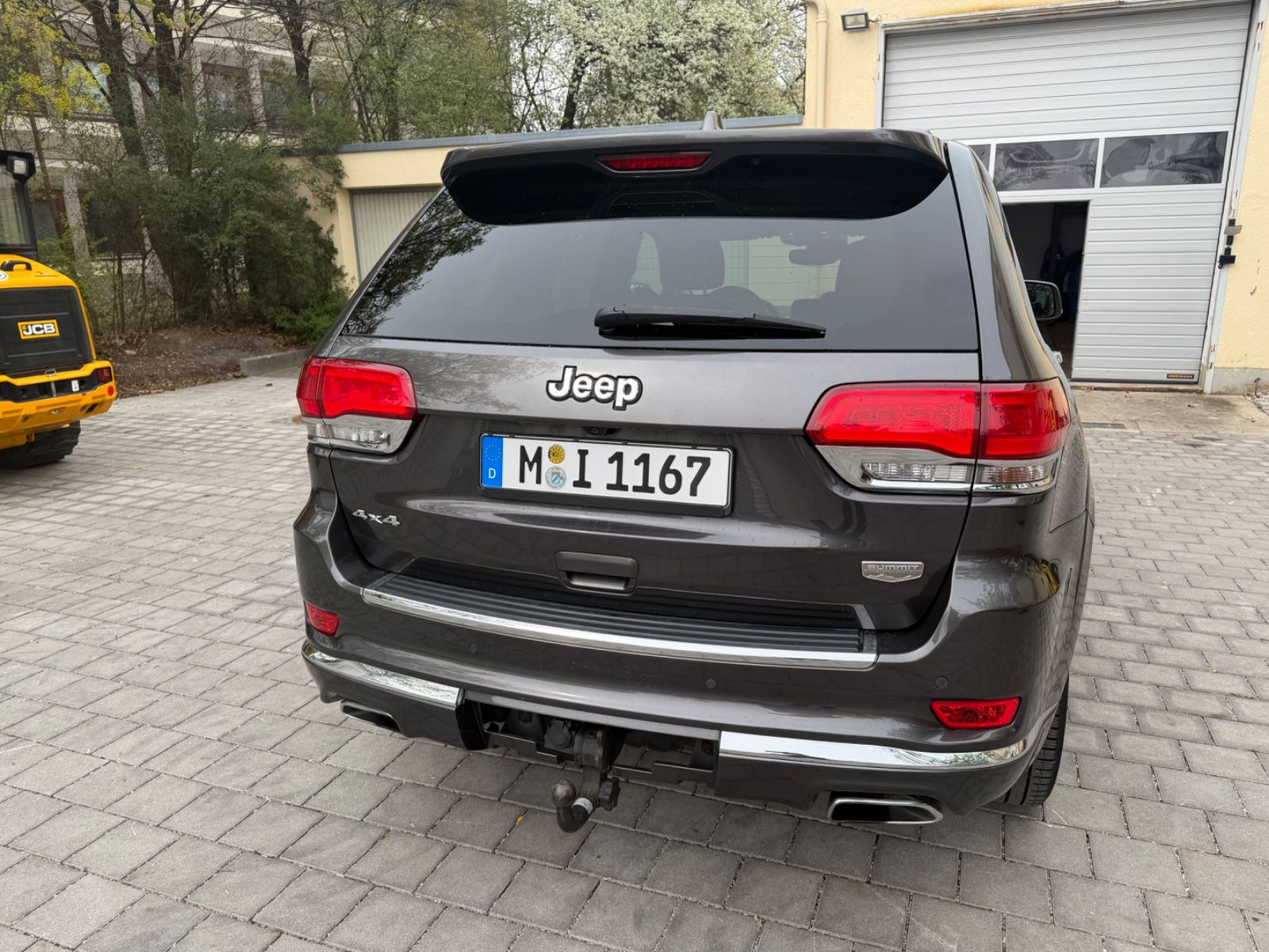 Fahrzeugabbildung Jeep Grand Cherokee 3.0l V6 MultiJet 184kW Summit