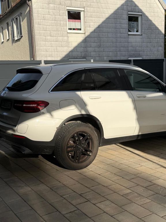 Image of Mercedes-Benz GLC 350