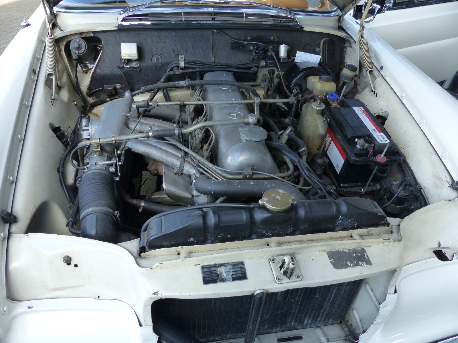 Fahrzeugabbildung Mercedes-Benz 220 SE Coupe W 111