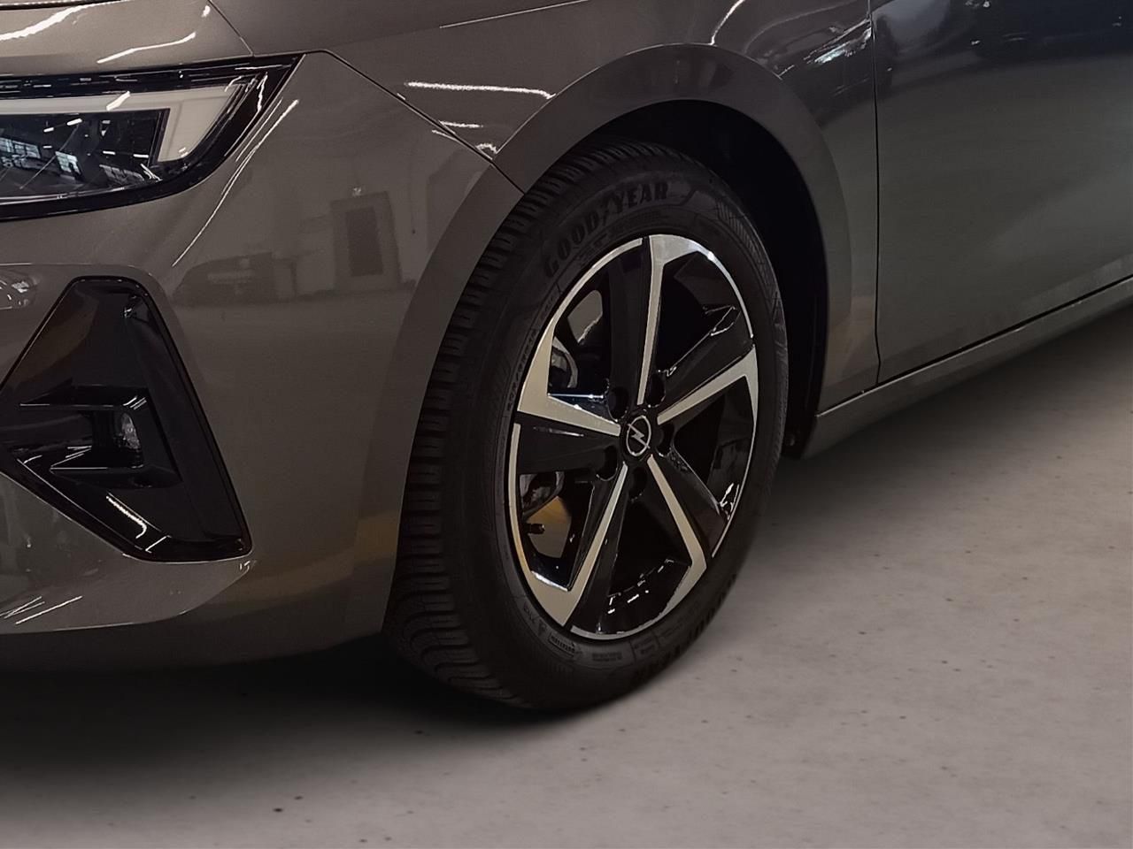 Fahrzeugabbildung Opel Astra ST 1.2T GS - Navi, AHZV, LED-Licht