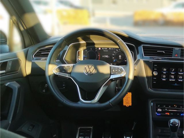 Tiguan Active 2.0 TDI AHK Navi  Carplay BT PDCv+