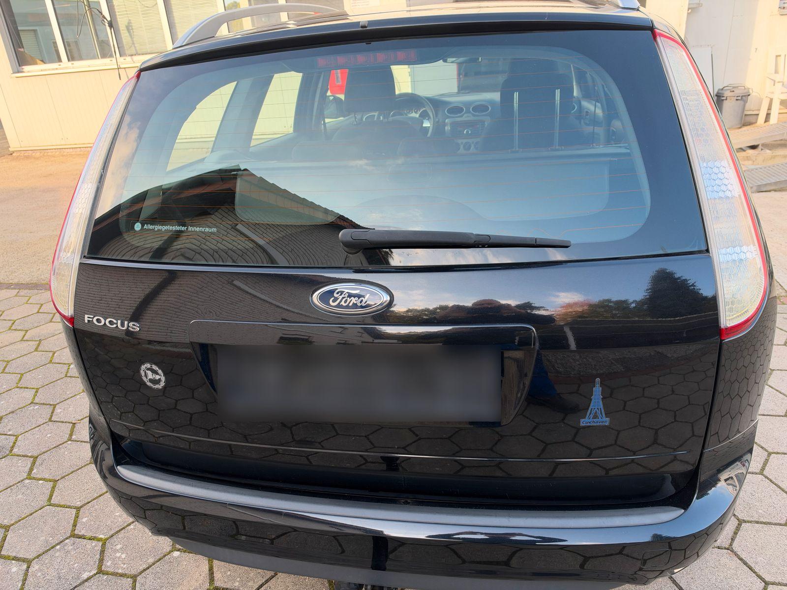 Ford Focus 2010 — photo 7