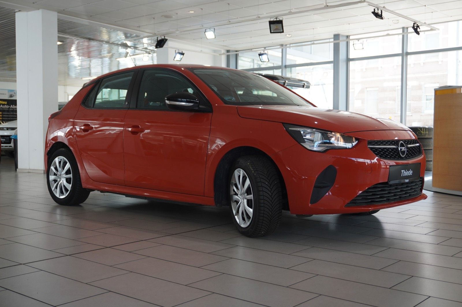 Fahrzeugabbildung Opel Corsa-e F EDITION 7KW NAVI/VIRT/TEMP/DAB/WÄRMEP.