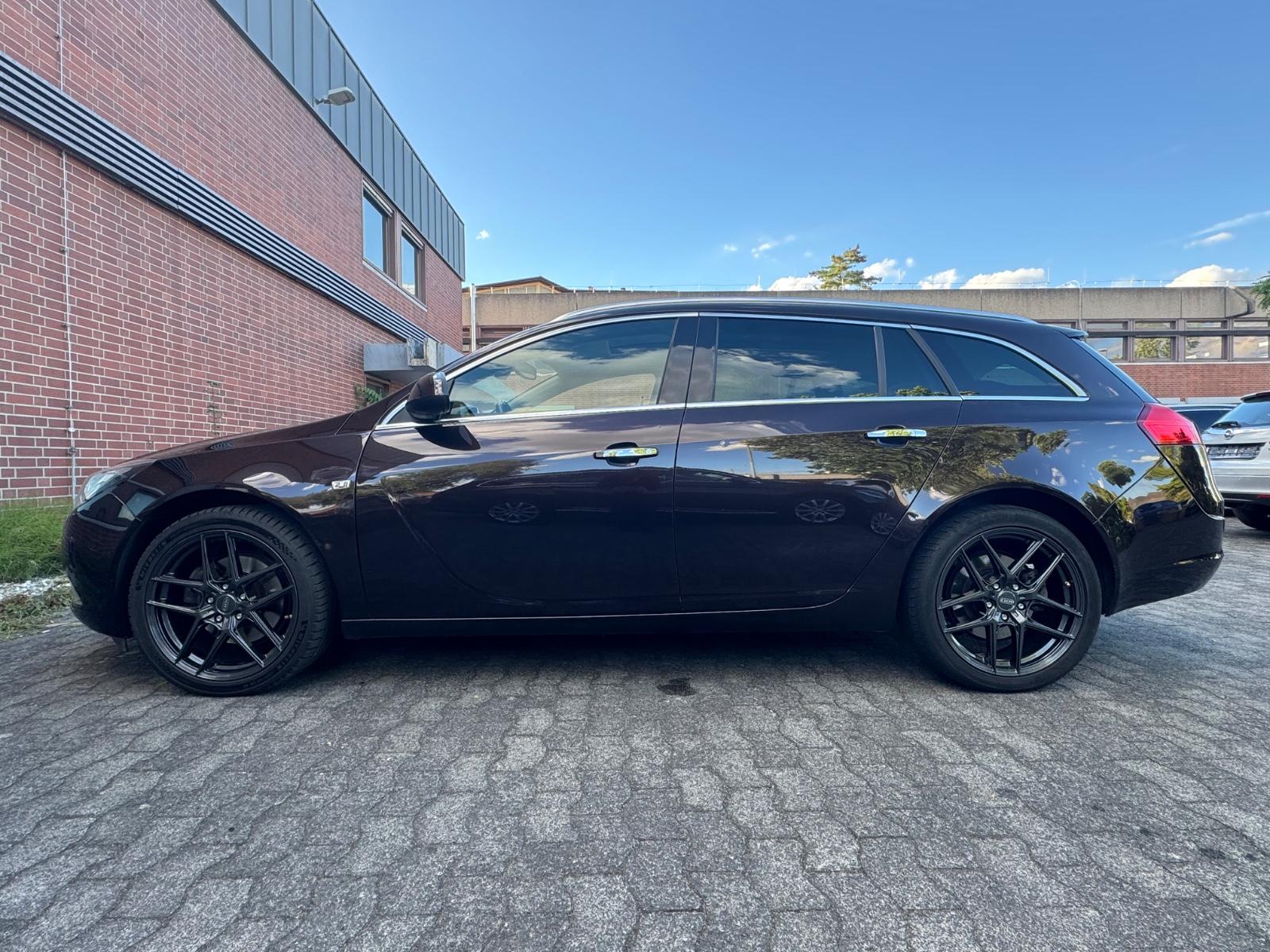 Opel Insignia 2012 — photo 8