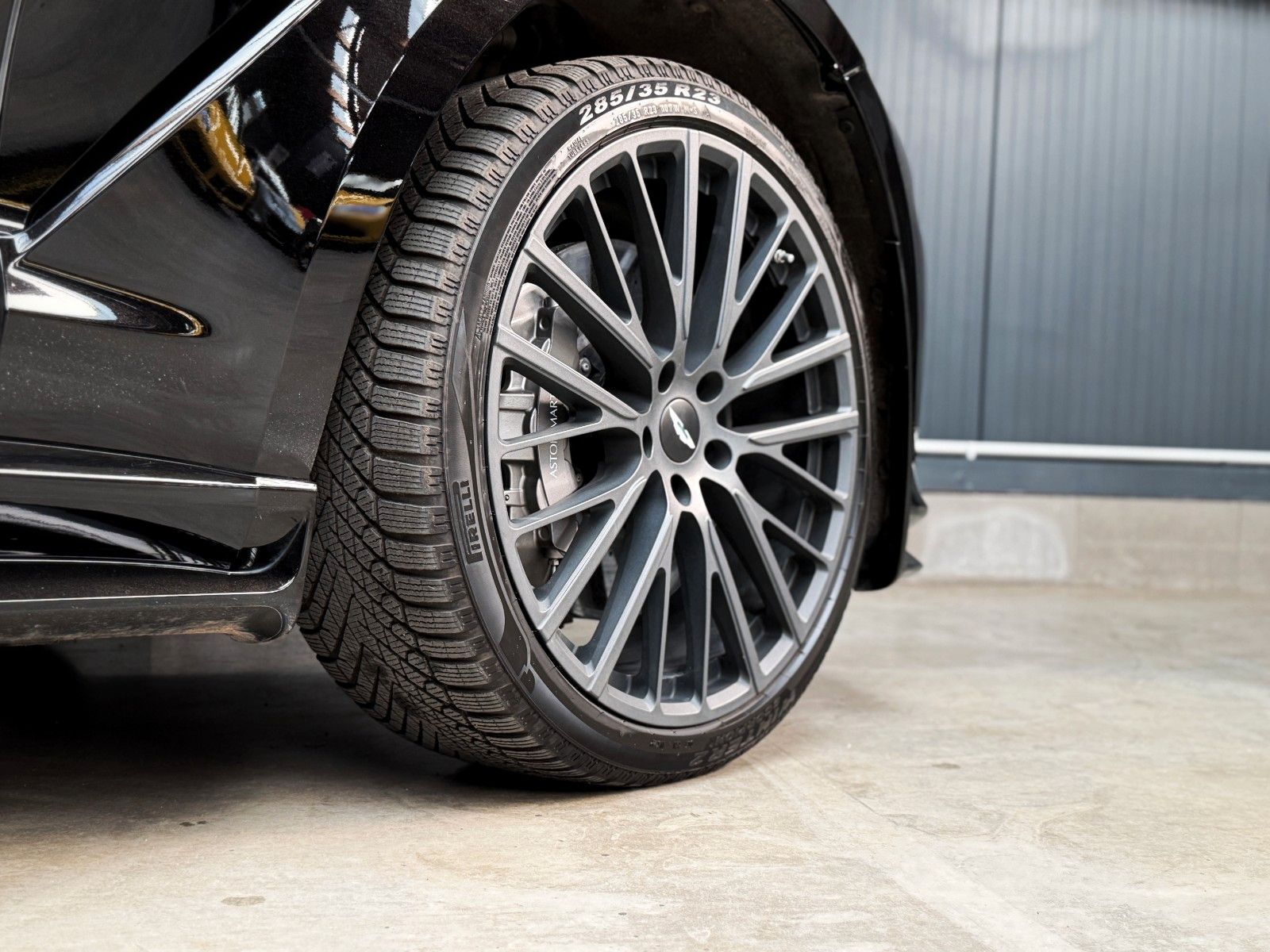 Fahrzeugabbildung Aston Martin DBX 4.0 V8 DBX707 + 2.Hand + Top Geplfegt