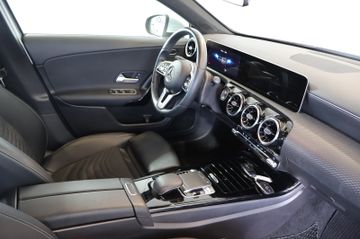 Mercedes-Benz A 200 MBUX+WIDE+SIDE+LANE+KAM+ALU